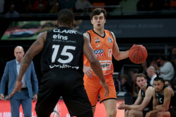 他不仅是拜 他不仅是拜