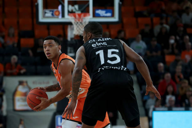 并探讨美因 并探讨美因